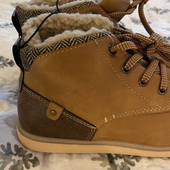 Brown sherpa lined boots BRAND NEW WITH TAGS - Picture 6 of 6